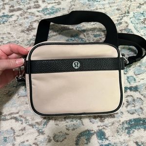 Lululemon Shoulder crossbody purse Beige and black